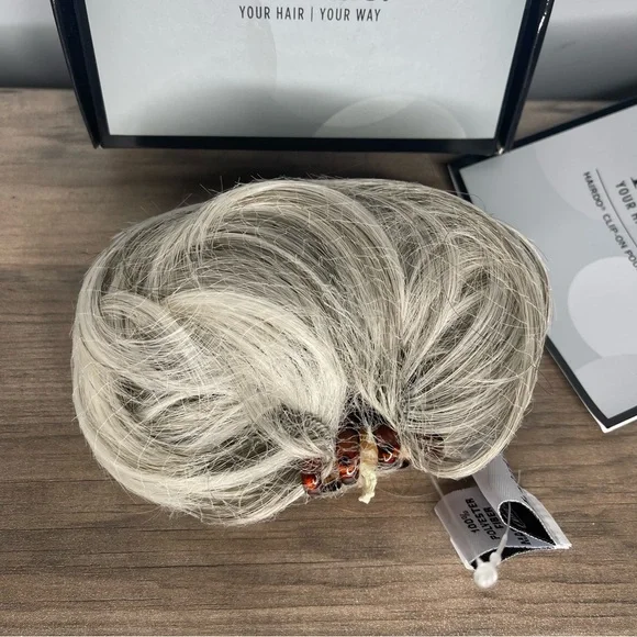 Brand new‎ hairdo hair do clip on hair Poof pouf silver mist light grey - Picture 3 of 7